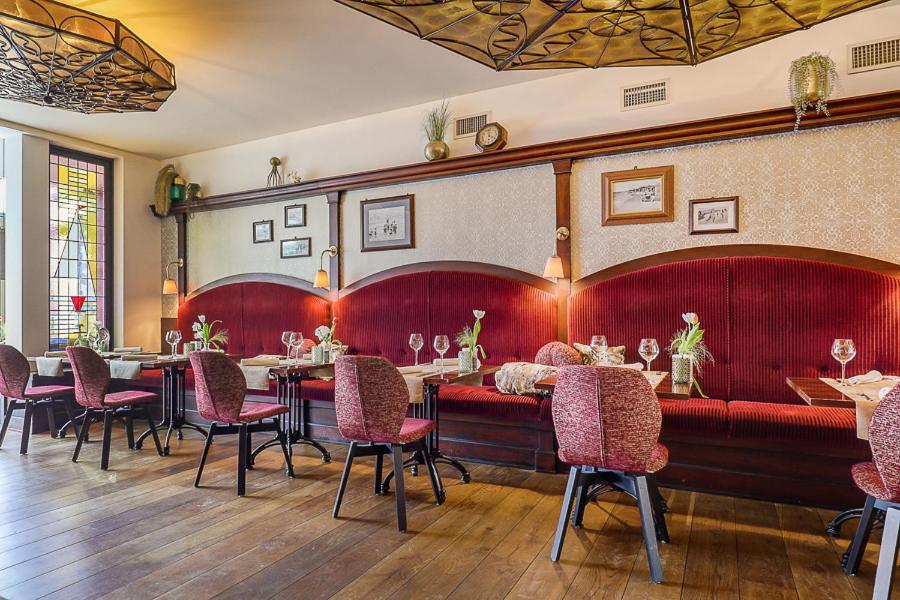 Hotel Victoria Bergen aan Zee Bagian luar foto