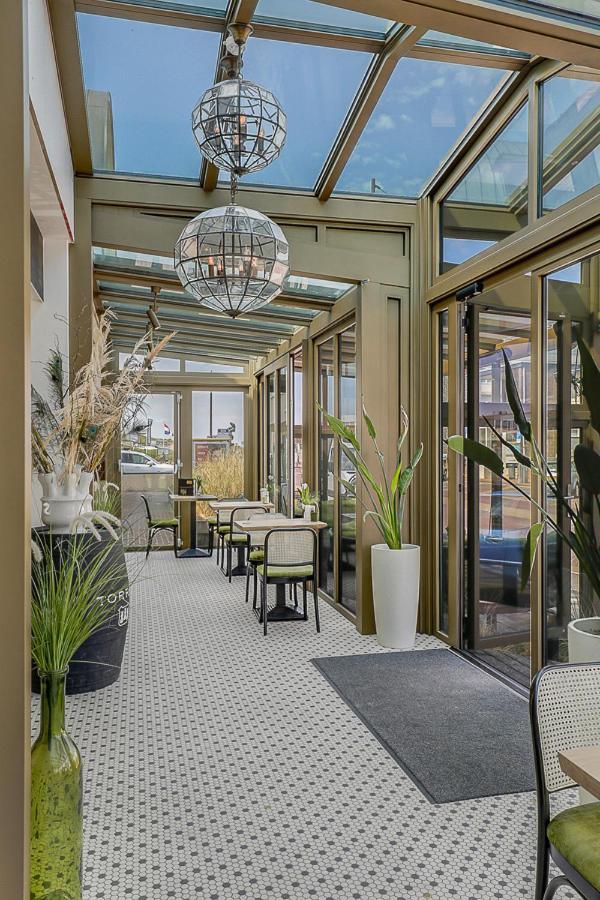 Hotel Victoria Bergen aan Zee Bagian luar foto