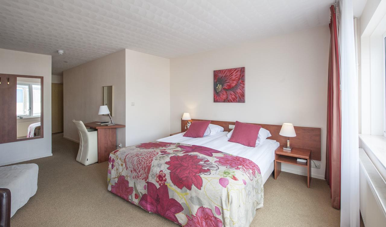 Hotel Victoria Bergen aan Zee Bagian luar foto