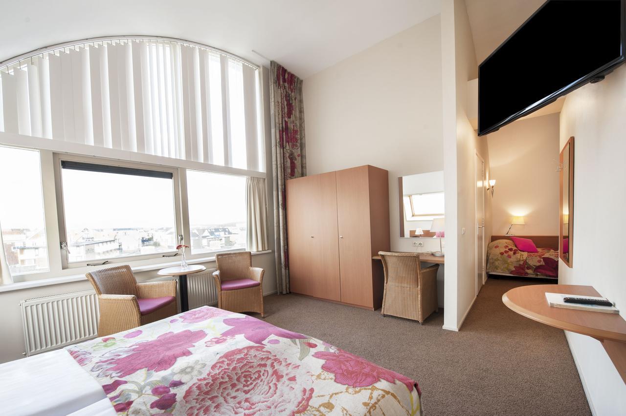 Hotel Victoria Bergen aan Zee Bagian luar foto