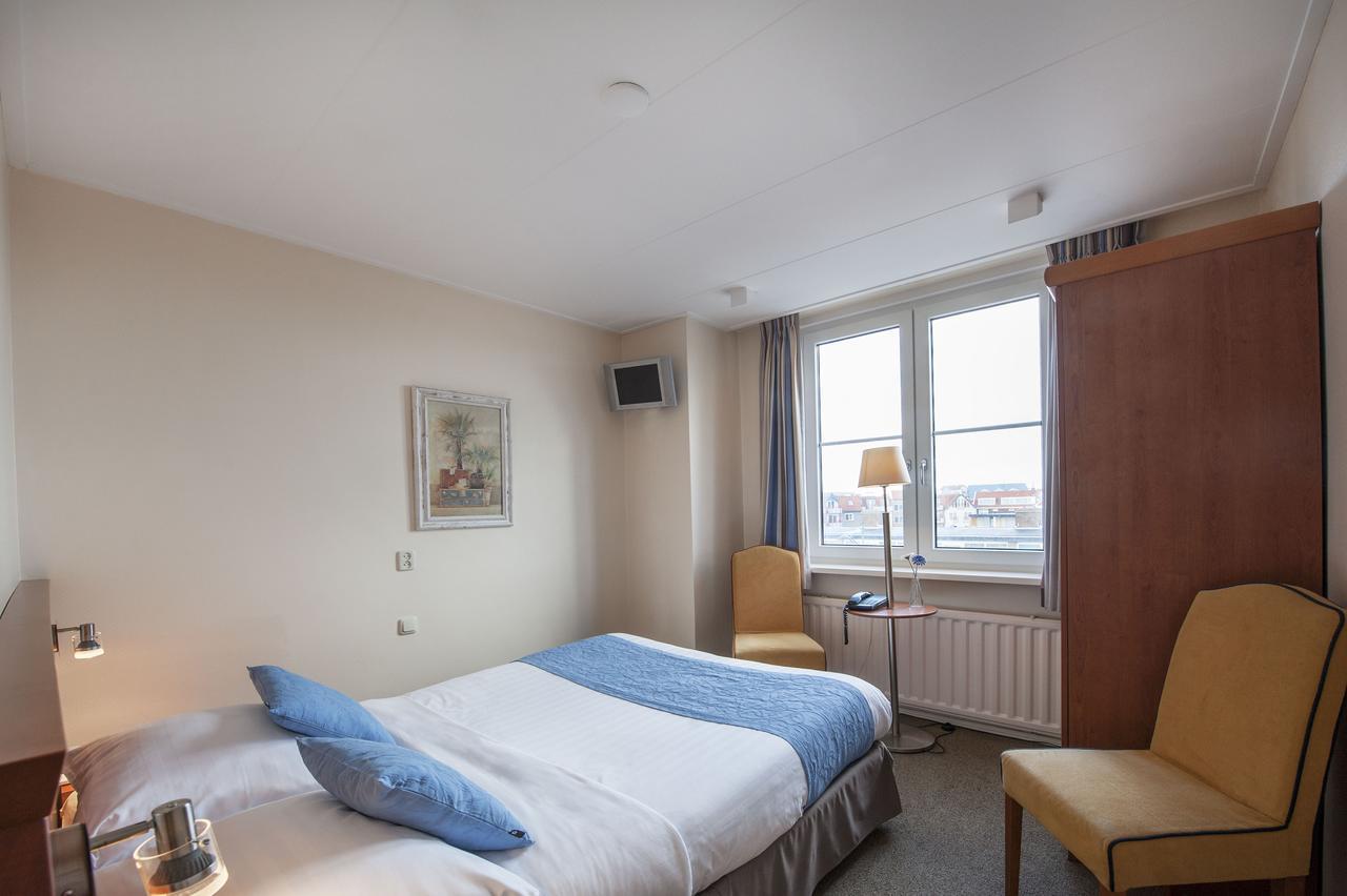 Hotel Victoria Bergen aan Zee Bagian luar foto